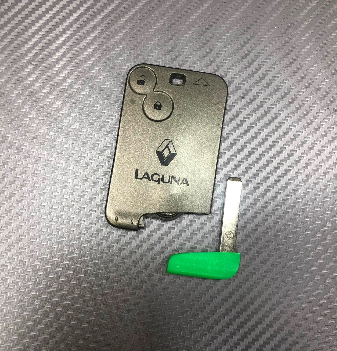 שכפול חידוש שיפוץ מפתח כרטיס לרנו חידוש ושיפוץ מפתחות כרטיס לרנו בירושלים